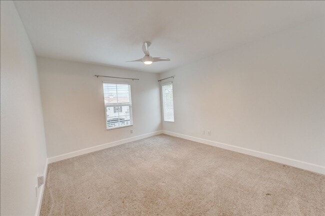 Building Photo - 467 Camino Verde