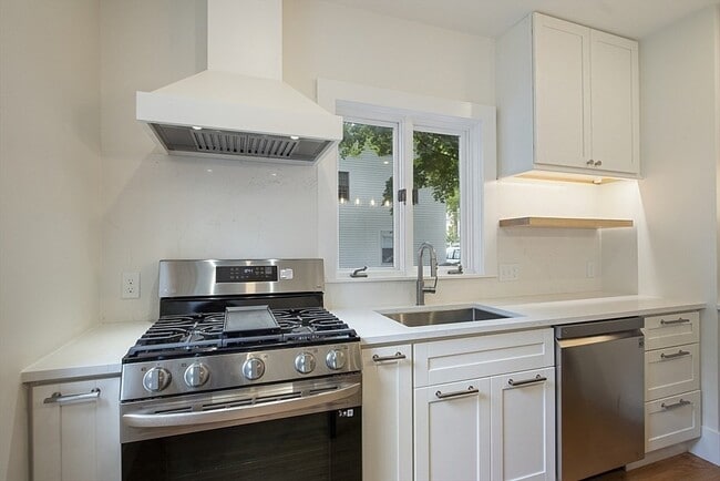 Building Photo - 21 Bedford Ct