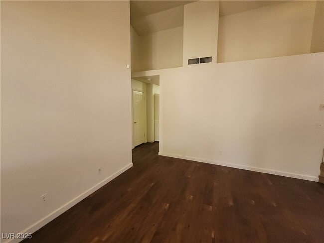 Building Photo - 372 Rushing Creek Ct