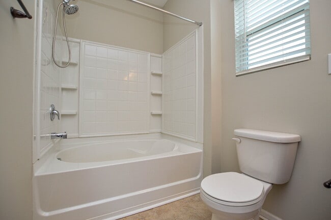Building Photo - Spacious 4 Bedroom Home with 1st Floor Primary Suite in Austen Lakes  4 Bedrooms | 2.5 Bathrooms ...