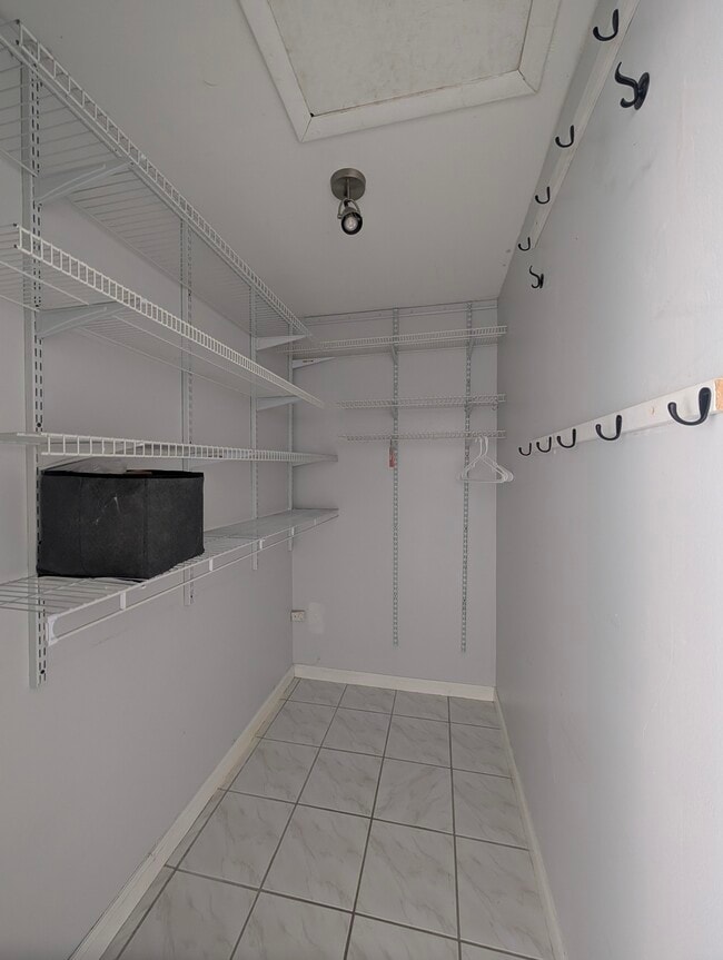 Building Photo - 2711 San Remo Cir