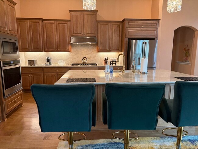 Building Photo - 5423 Caroline Lake Dr