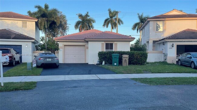 Building Photo - 6952 SW 148 Ln