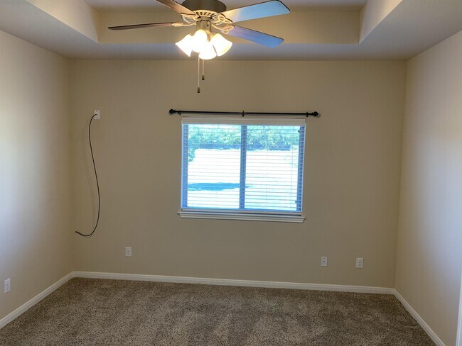 Building Photo - 7021 Tanglehead Dr