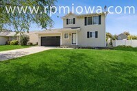 Building Photo - FENCED IN YARD!!  4 Bedroom, 2.5 Bathroom Home in Waukee