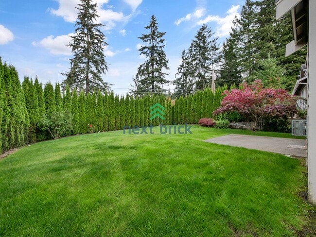 Building Photo - 4 Bed and 3 Bath Lake View Single-family H...