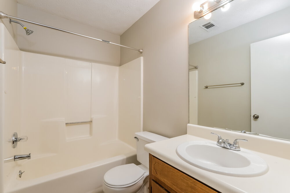 Building Photo - 3568 Fernbrook Dr