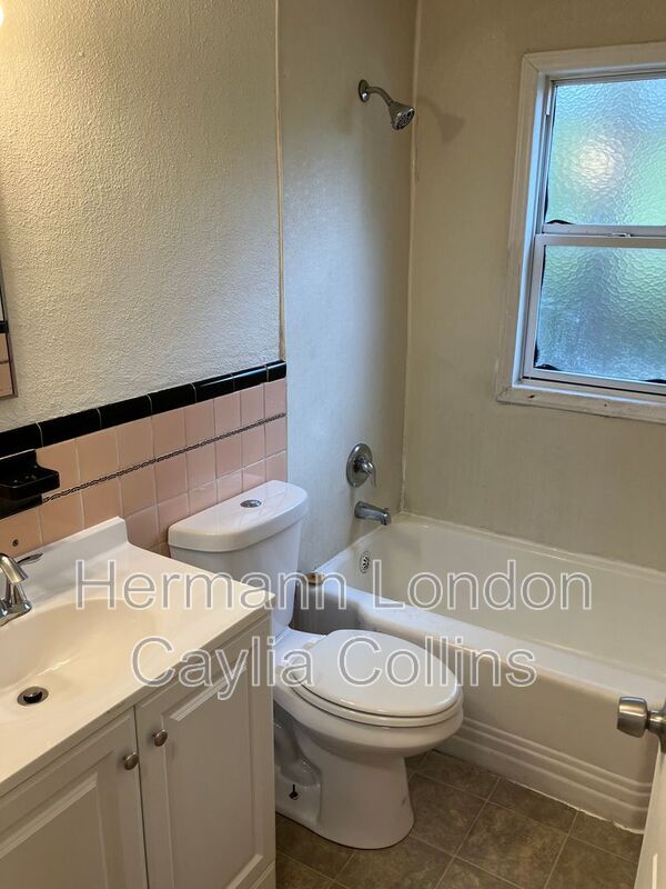 Building Photo - 7504 Stanwood Dr