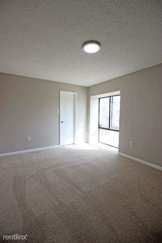 Building Photo - 10208 Bushman Dr