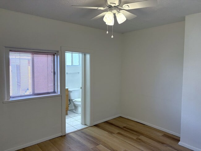 Building Photo - 2425 Mountain Rd NW