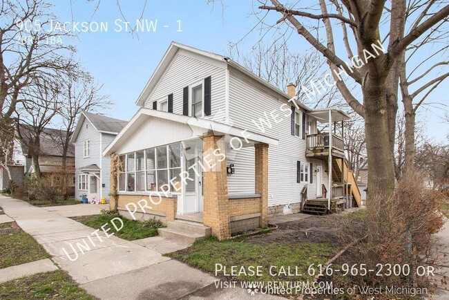 Building Photo - 905 Jackson St NW