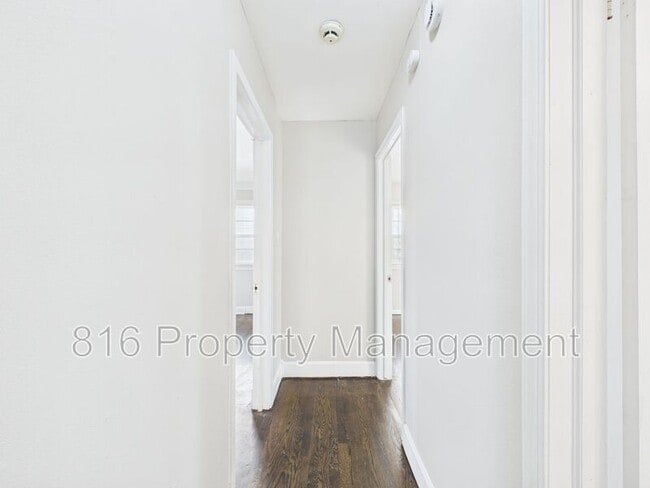 Building Photo - 6304 E 150th Terrace