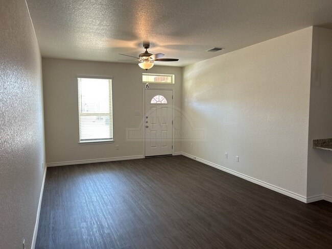 Building Photo - **2-Weeks Free Rent**5217 Rose Garden Loop...