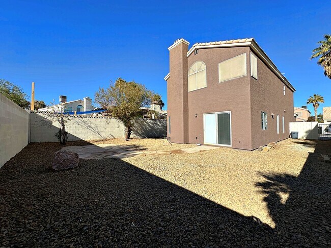 Building Photo - 1645 Autumn Rust Dr