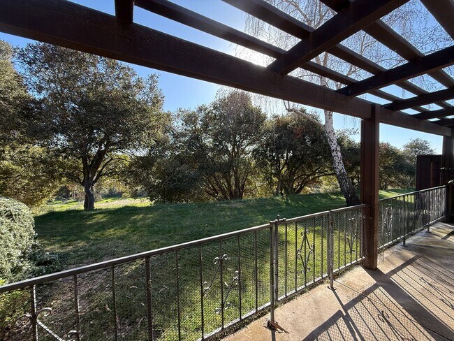 Building Photo - Orcutt Single Story Condo in The Gated Community of Creekridge Villas