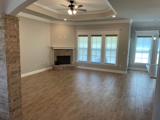 Building Photo - Gorgeous 2021 Home