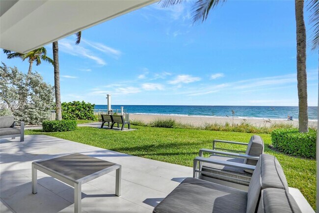 Building Photo - 1194 Hillsboro Mile Unit 1