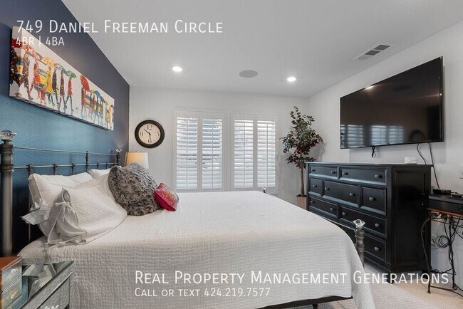 Building Photo - 749 Daniel Freeman Cir