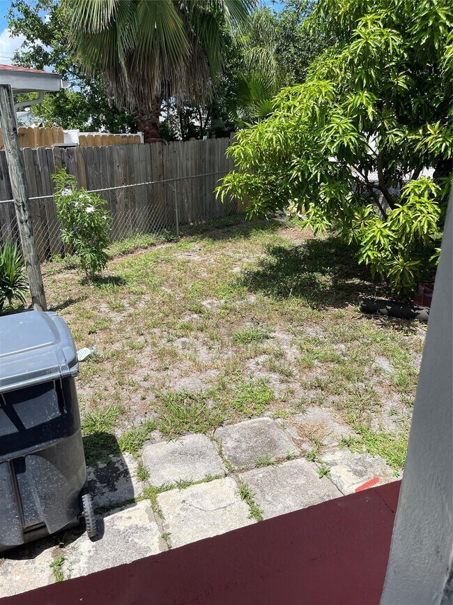 Building Photo - 2807 Polk St