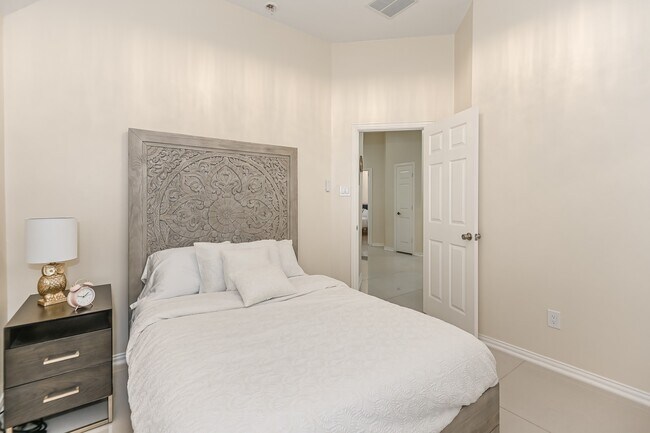 Building Photo - 18022 Dunoon Bay Point Ct