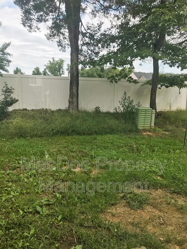 Building Photo - 4345 Normandy Ct