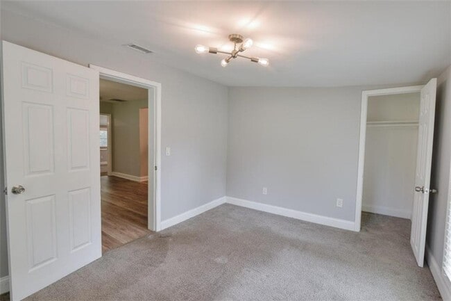 Building Photo - 74 Rountree Rd