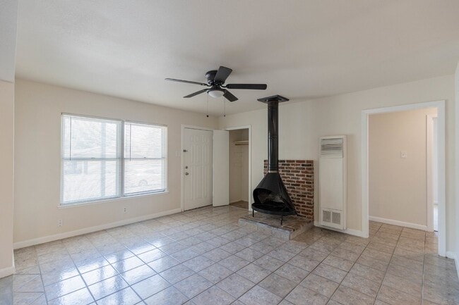 Building Photo - 1822 Arroya Vista Dr