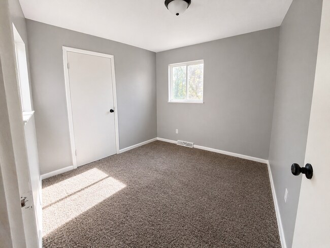 Building Photo - Newly Rehabbed 3 Bedroom Home with Basement and Driveway [RENT-TO-OWN]