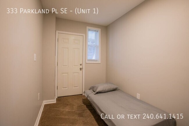 Building Photo - 333 Parkland Pl SE