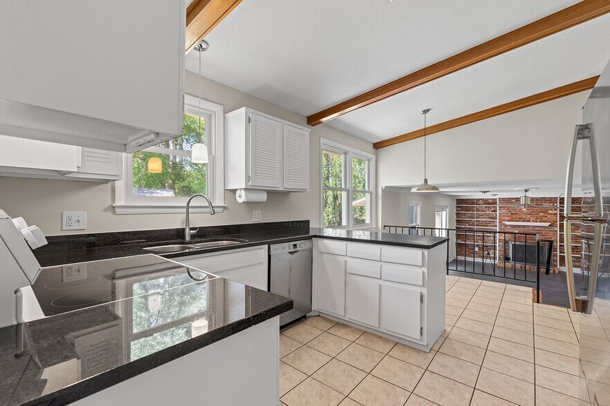 Building Photo - 1101 Gunnison Pl