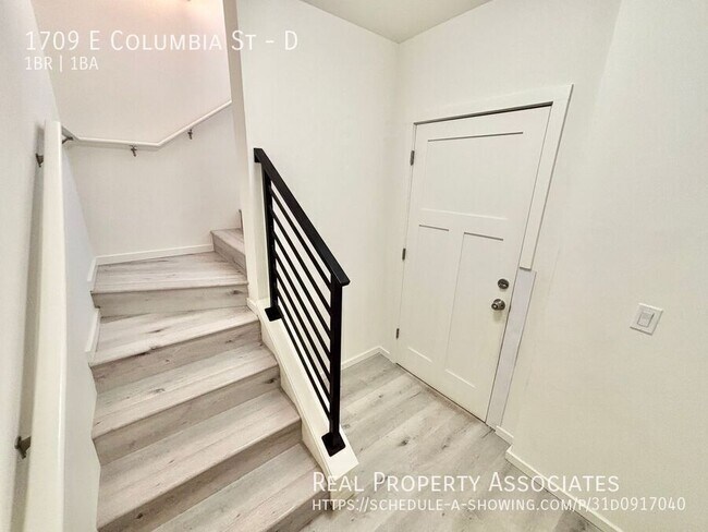 Building Photo - 1709 E Columbia St