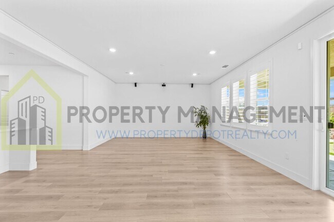 Building Photo - Stunning New 4 Bed / 3 Bath Home | Built i...