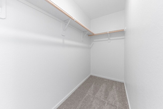 Building Photo - Cozy Living in Baytown