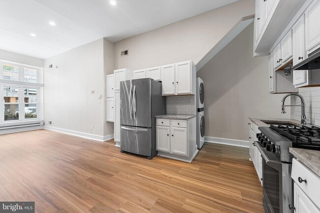 Building Photo - 1614 N 2nd St