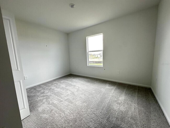 Building Photo - 3358 Alexander Dr