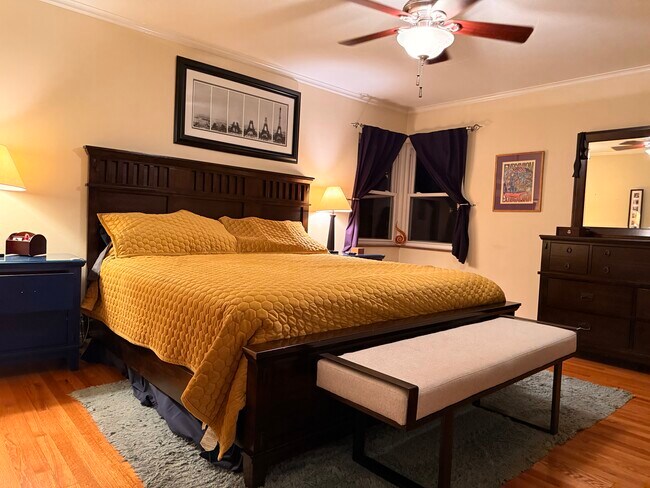 Building Photo - 5200 Skyline Dr