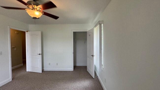 Building Photo - 5685 Hyacinth Ln