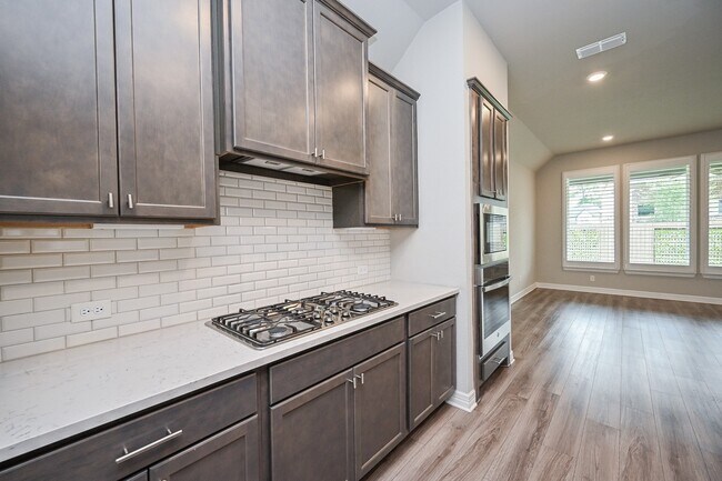 Building Photo - 24550 Carleton Lake Ln