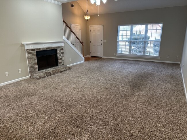 Building Photo - 7 Crossings Dr