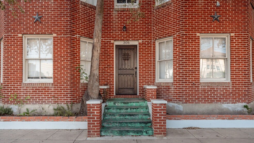 Building Photo - 306 Power St