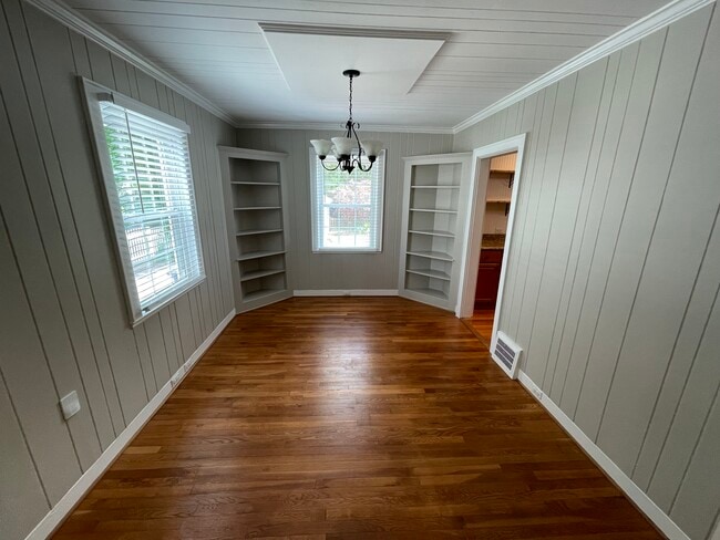 Building Photo - 845 Watson Ave