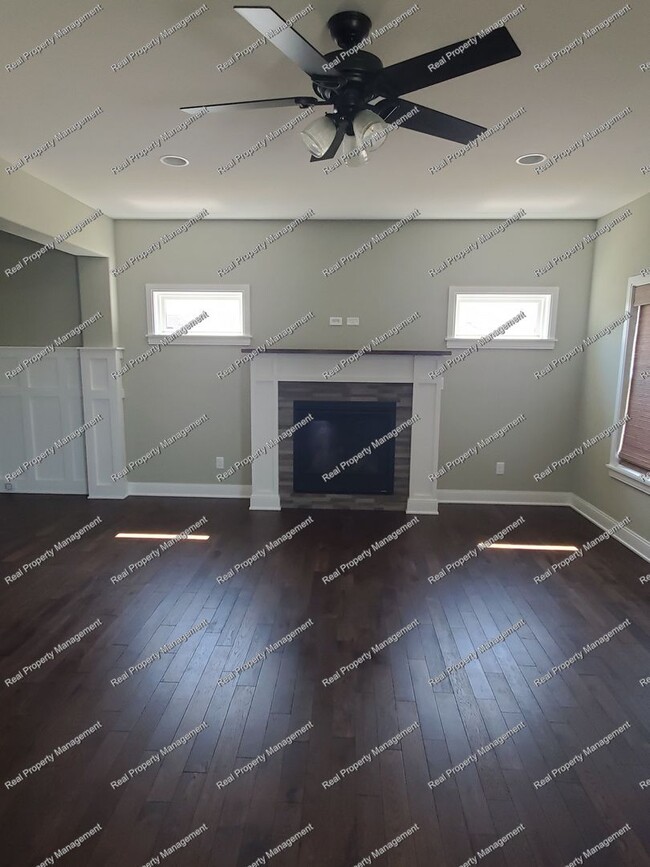 Building Photo - Gorgeous Custom Built Dyer 4 Bedroom