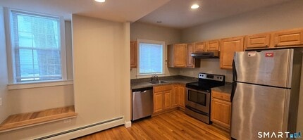 Building Photo - 154 Washington St