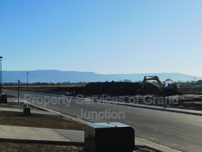 Building Photo - 2354 Zion Cyn Ave