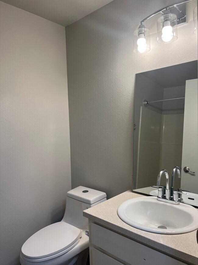 Building Photo - 5113 SW 62nd Ave