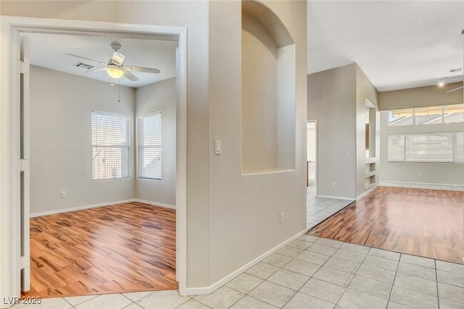 Building Photo - 8325 Jo Marcy Dr