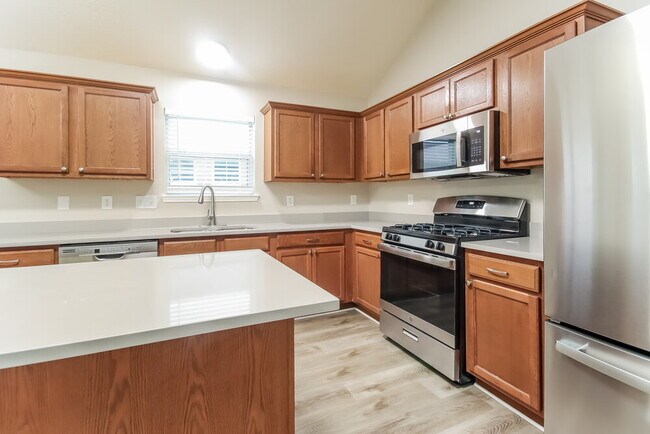 Building Photo - 7543 Summer Dale Dr