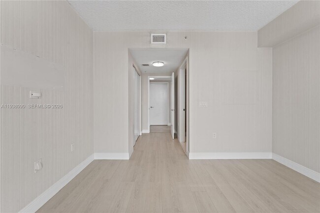 Building Photo - 300 Sunny Isles Blvd