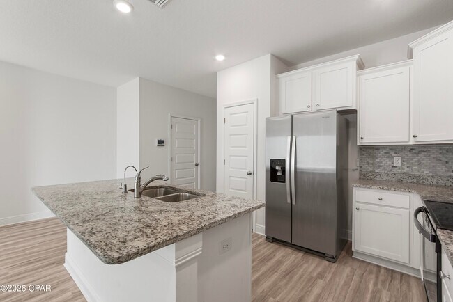 Building Photo - 456 Melrose Wy