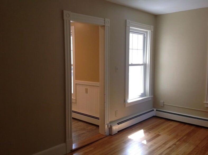 Building Photo - 341 Court-Apt 1 Ct